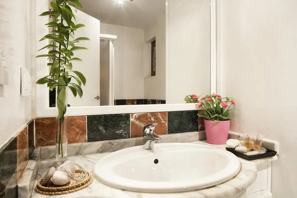 Singular Entre Catedrales Apartment Seville